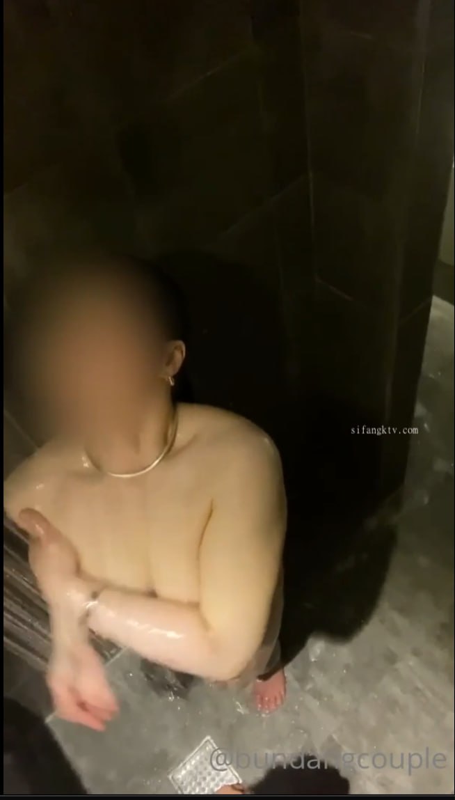 变形金刚反差女友对着镜子看自己的高潮表情好享受【完整版78分钟已上传简 介】